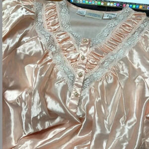 Heather Lane Vintage 80s Satin Nightgown House Coat Peach Lace Grannycore